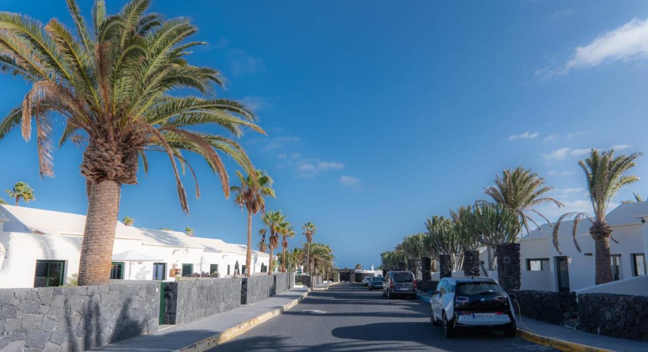 Luxury Casa Playa Roca Bord De Mer Costa Teguise Extérieur photo